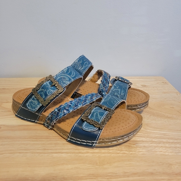 L'ATISTE Shoes - L'Artiste Blue Paisley Astra Slide Sandals Size 37/6.5-7